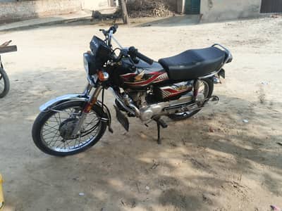 Honda CG 125 2024 Black | 14,200 KM | Punjab Registered
