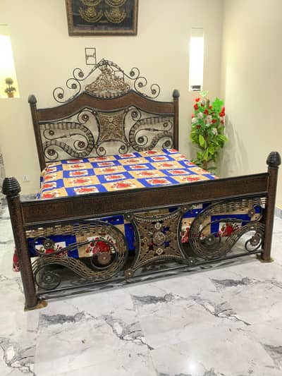 iron bed