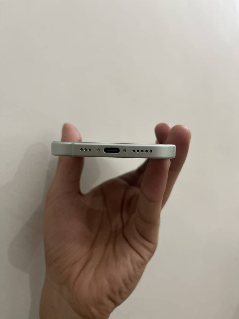 Apple iPhone 15 3