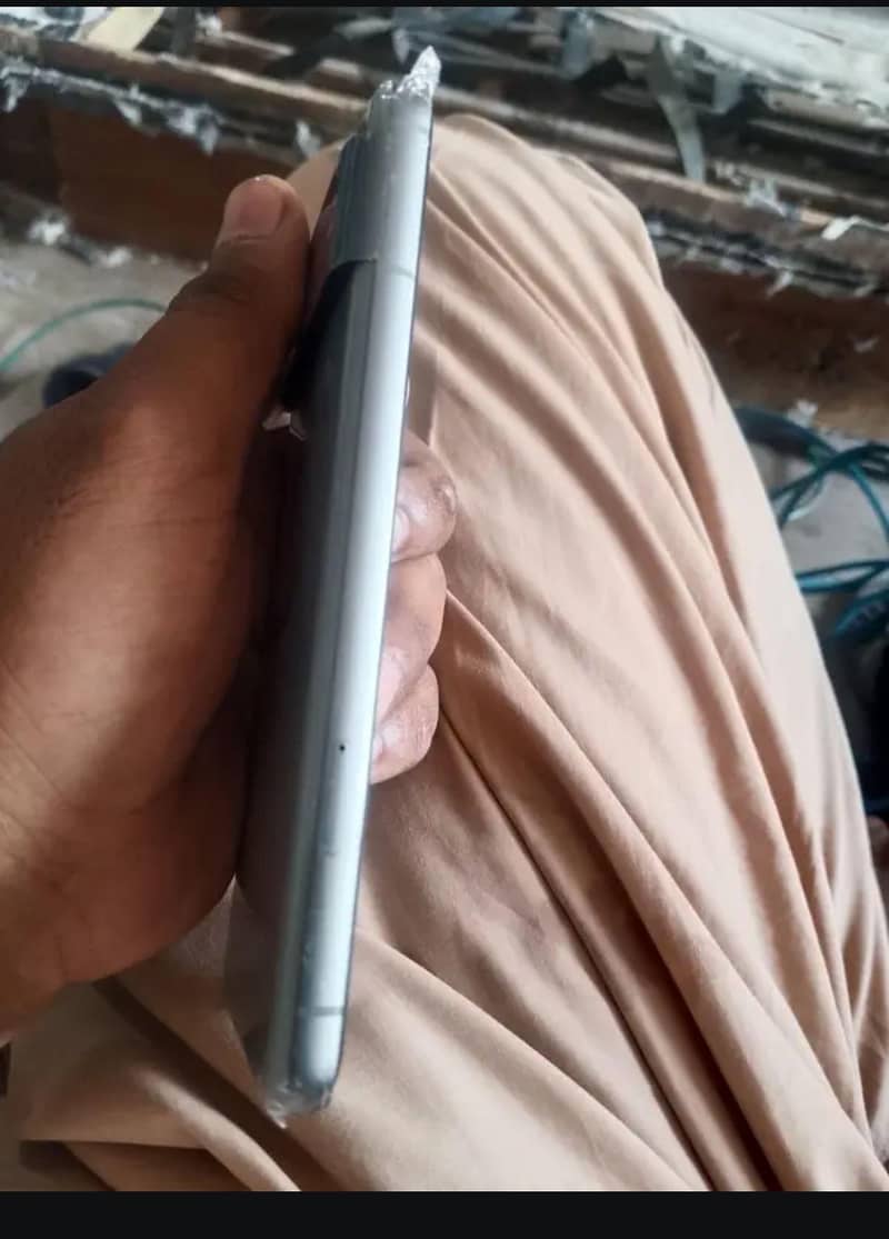 Google Pixel 8 2