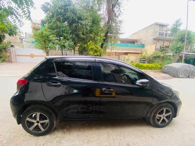 Toyota Vitz 2014