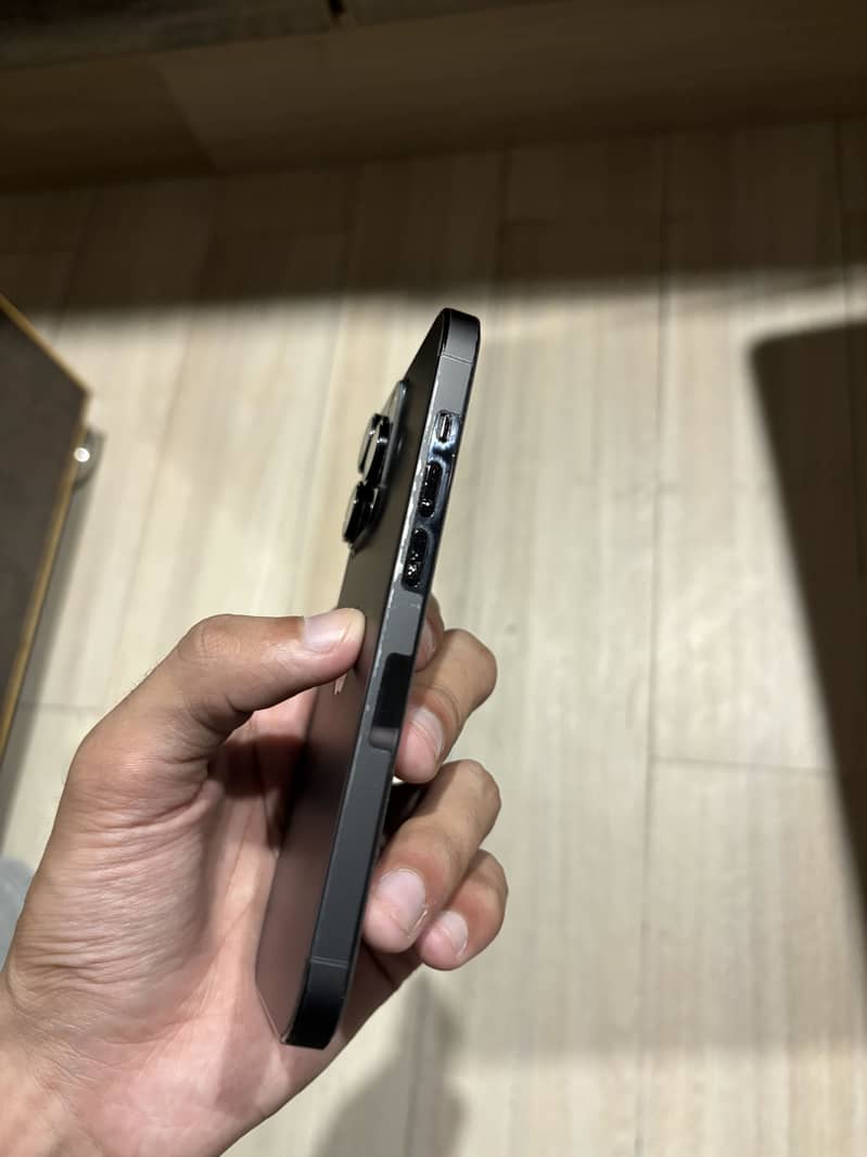 Apple iPhone 14 Pro 1