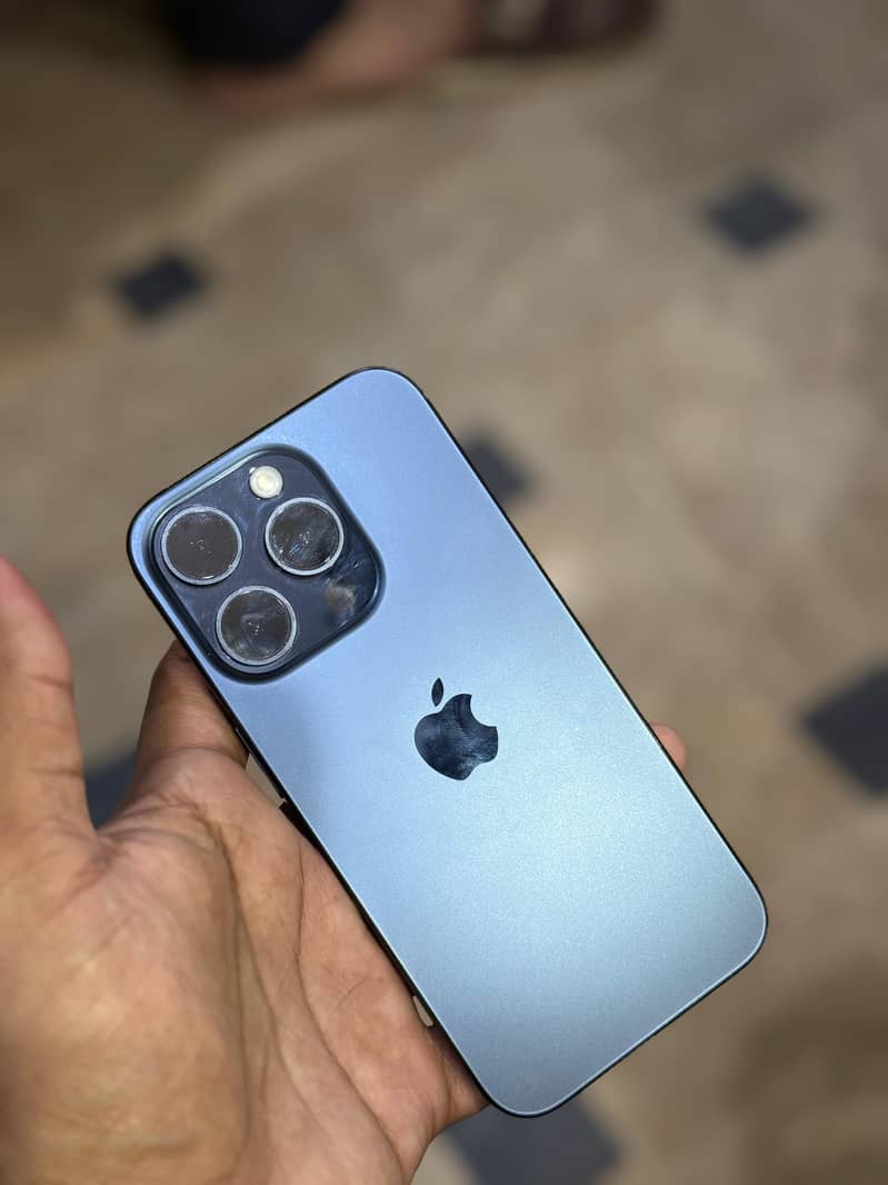 Apple iPhone 15 Pro 6