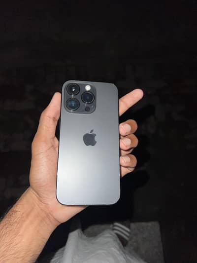 Apple iPhone 14 Pro jv