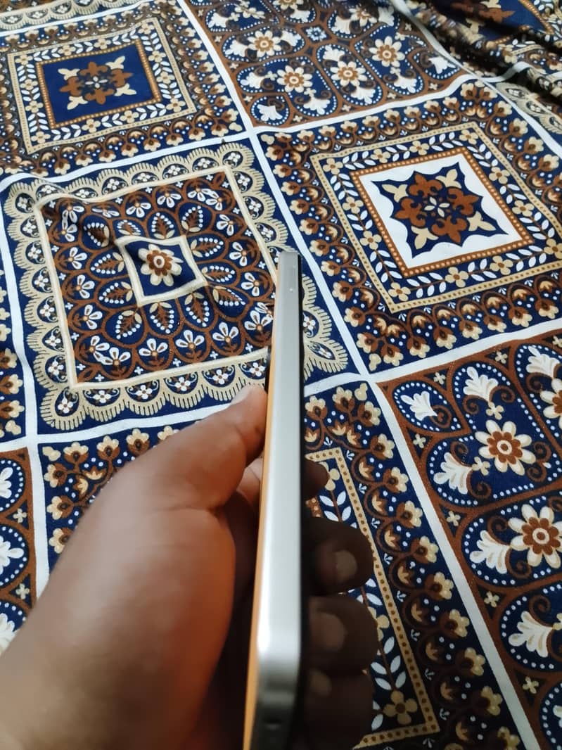 Tecno Spark 10 4