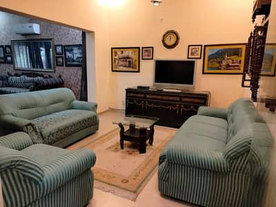 10 Marla Fully Furnished House Available For Short Stay!!