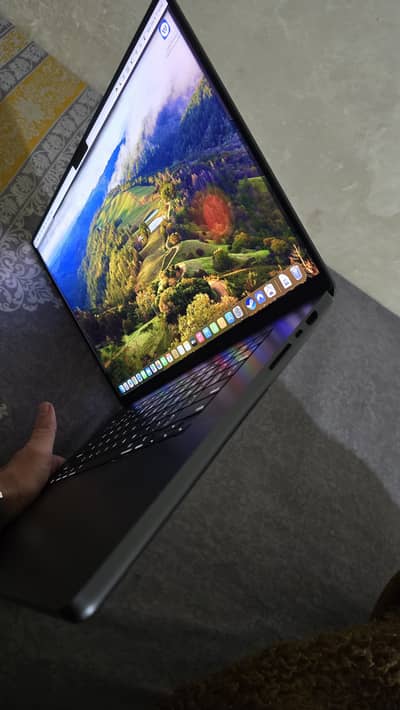 Macbook Pro 16 M3 Max MRW33 14 Core CPU 30 Core GPU 36GB 1TB Space Bla