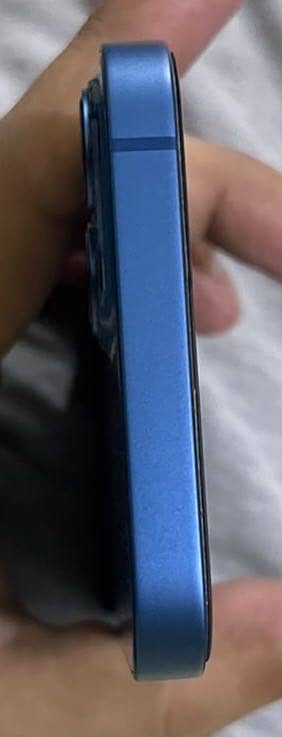 Apple iPhone 13 4