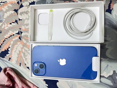 Apple iPhone 13