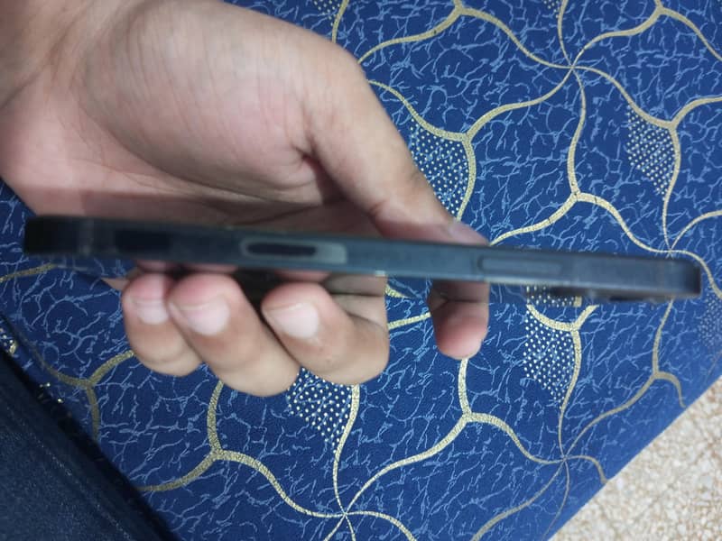 Apple iPhone 12 1