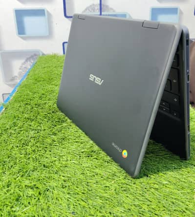 isus Chromebook touchscreen 4/32 GB