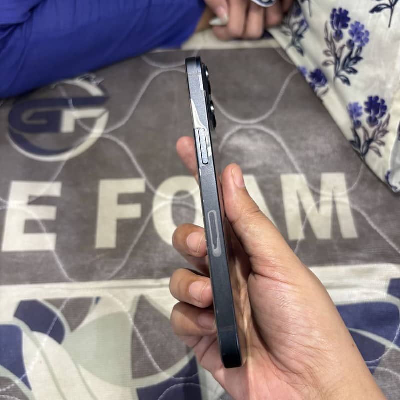 Apple iPhone 13 mini 3