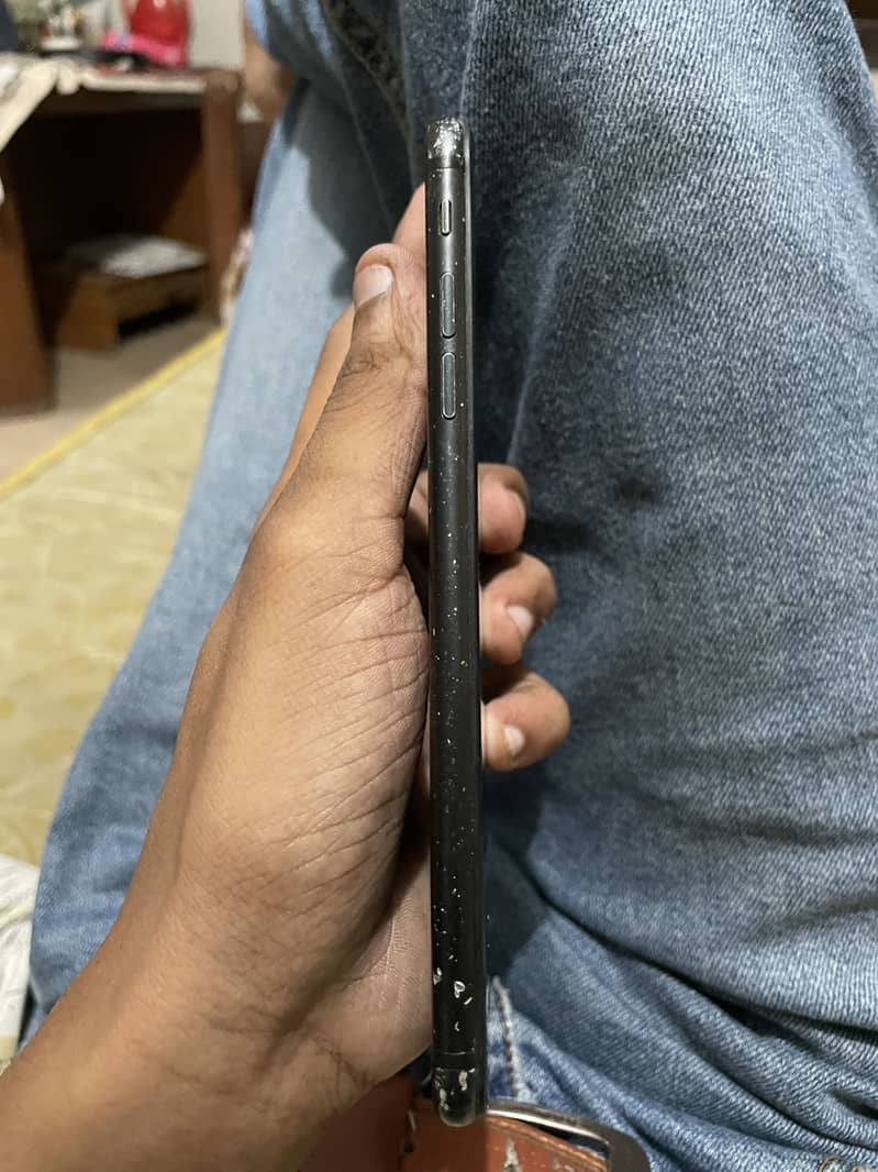 Apple iPhone 7 Plus 2