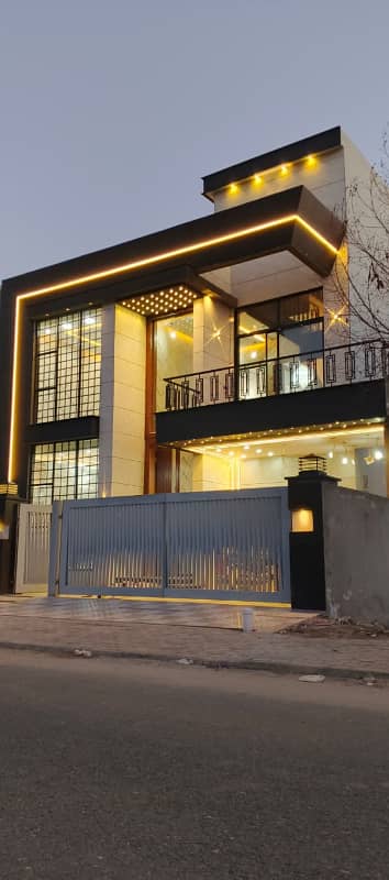 Luxury 10 Marla Brand New House For Sale In Bahria Orchard Sourthern Block Phase 1 Raiwind Lahore