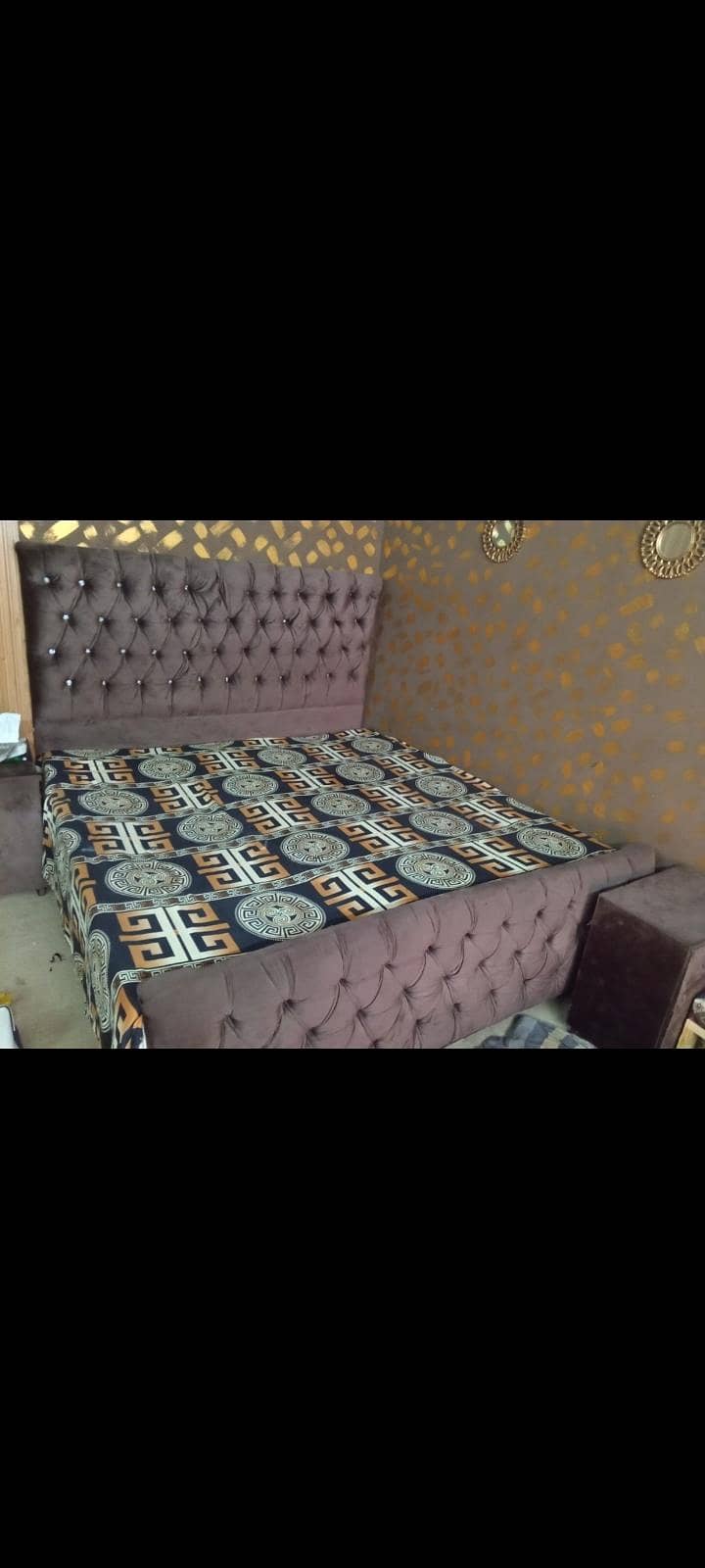king size bed 0