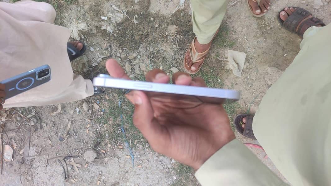 Apple iPhone 14 2