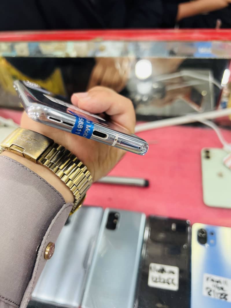 One Plus 9 Pro 0