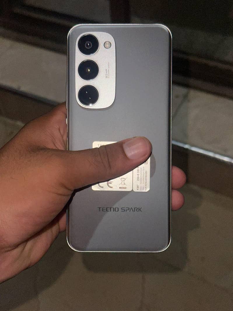 tecno spark 40 pro plus 0