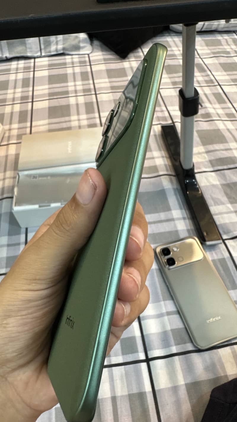Infinix Note edge 3