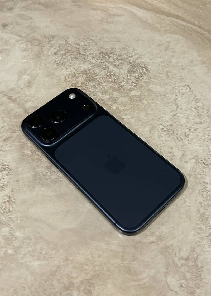 Apple iPhone 17 Pro 2