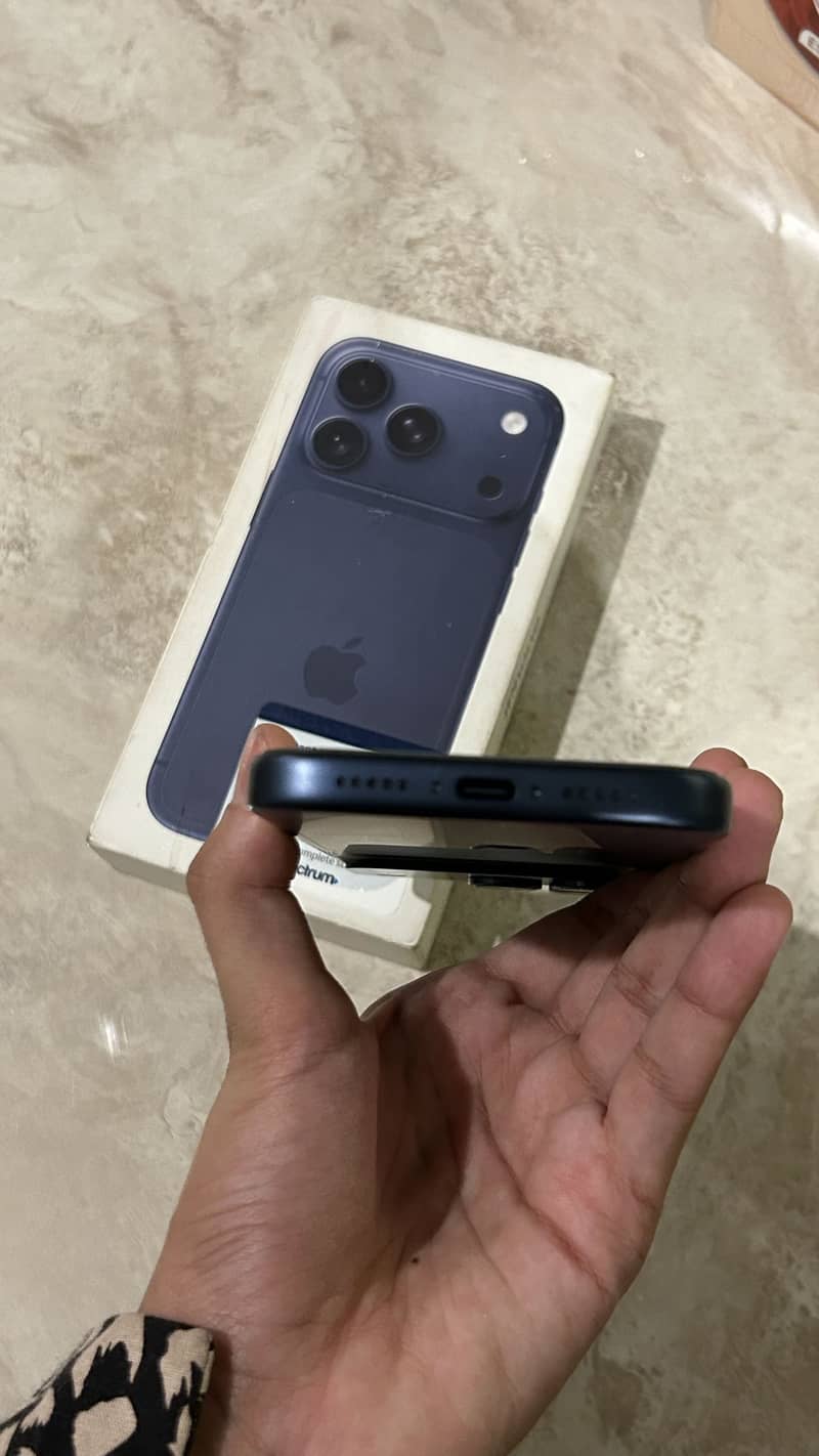 Apple iPhone 17 Pro 4