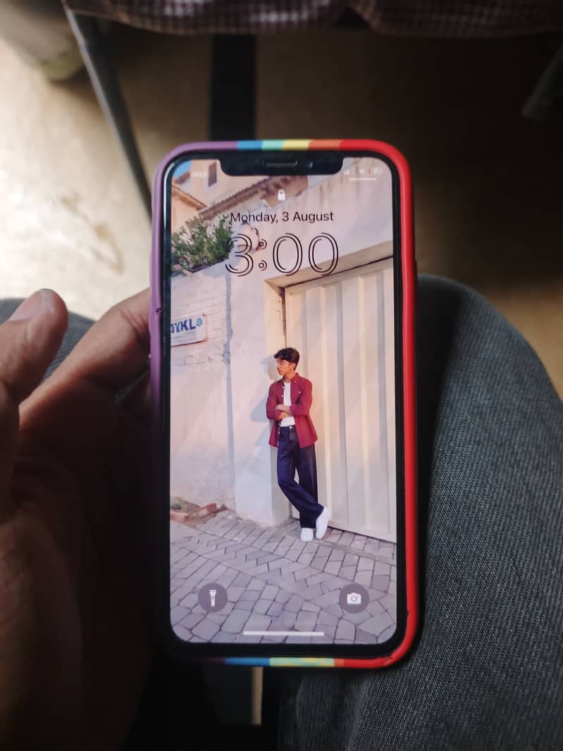 Apple iPhone X 4