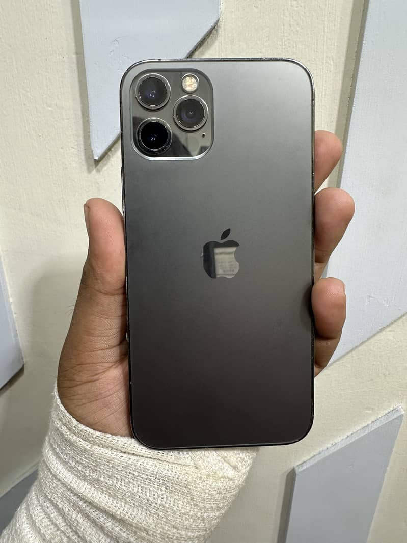 Apple iPhone 12 Pro 1