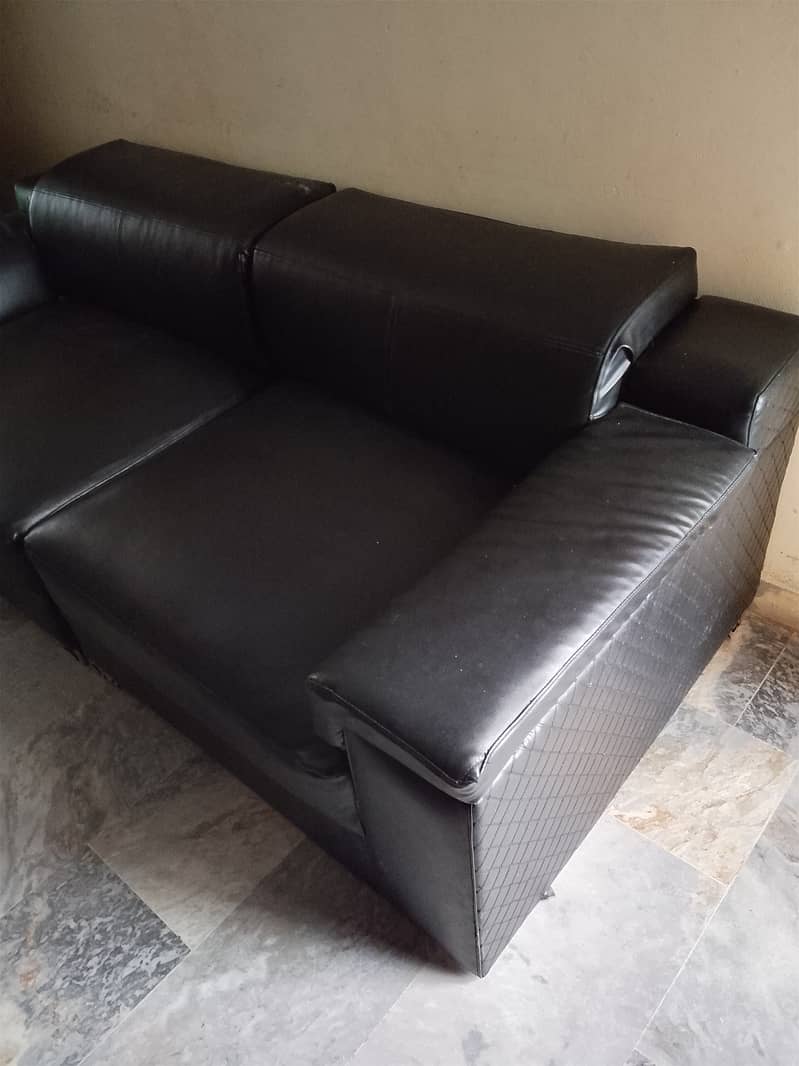 3 seater sofa 0