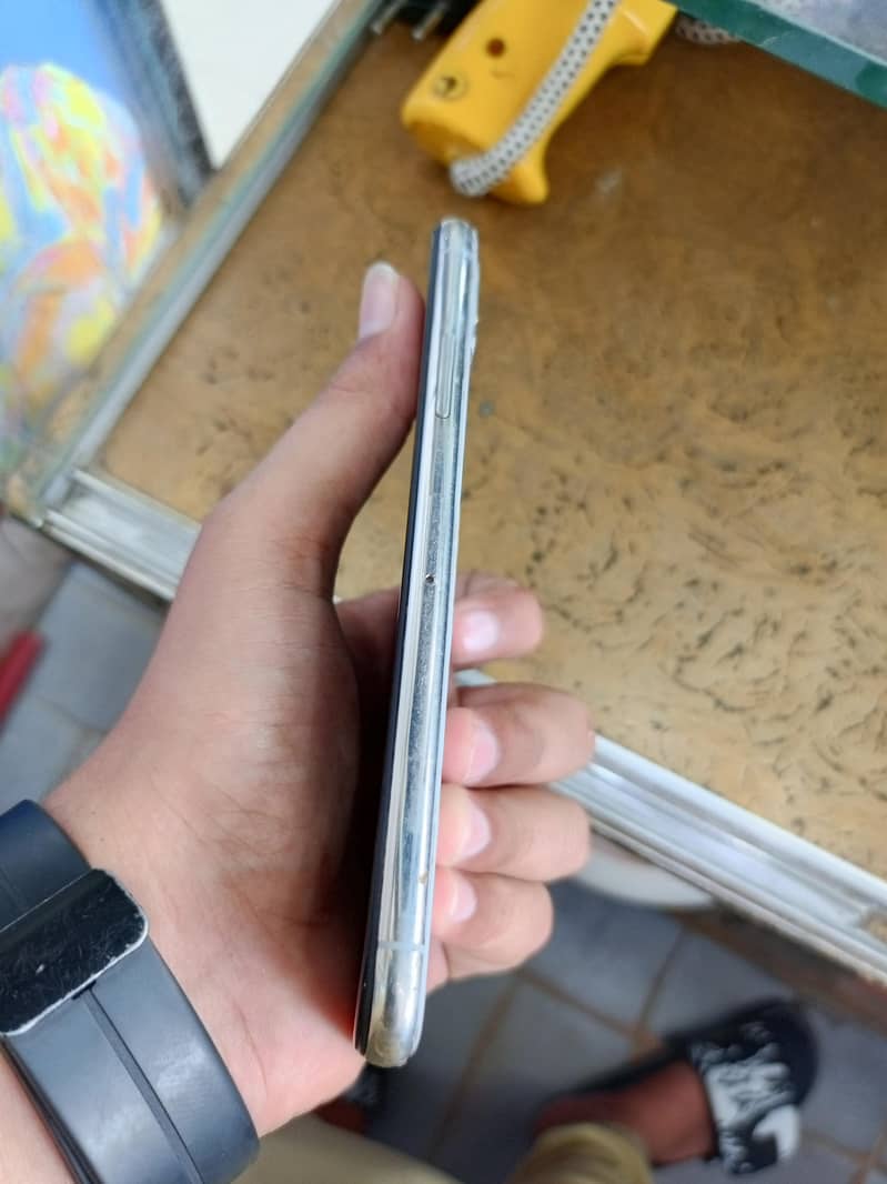 Apple iPhone X 1