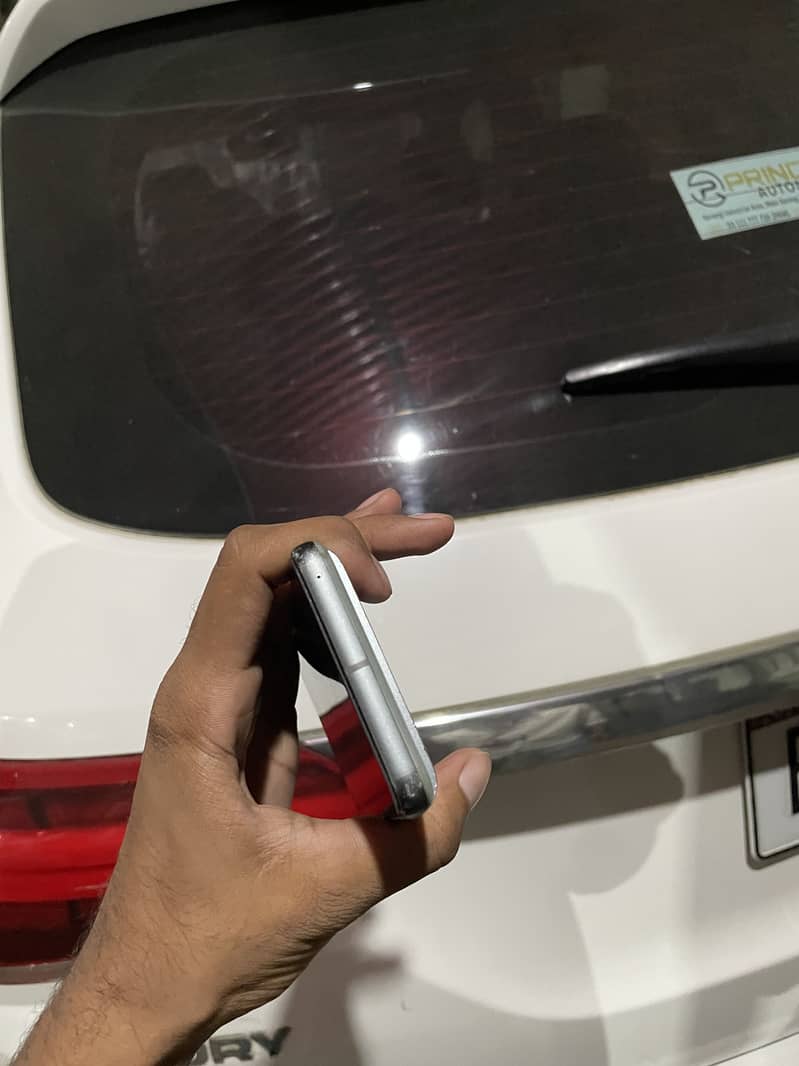 Google Pixel 8 2
