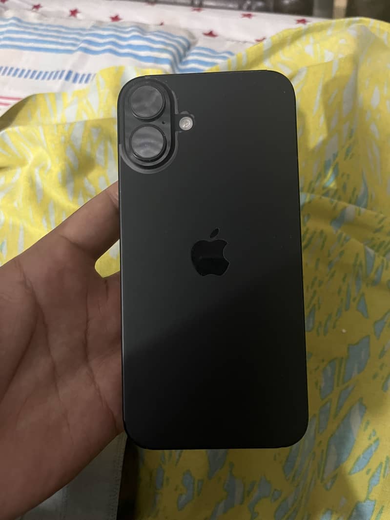 Apple iPhone 16 Plus 2