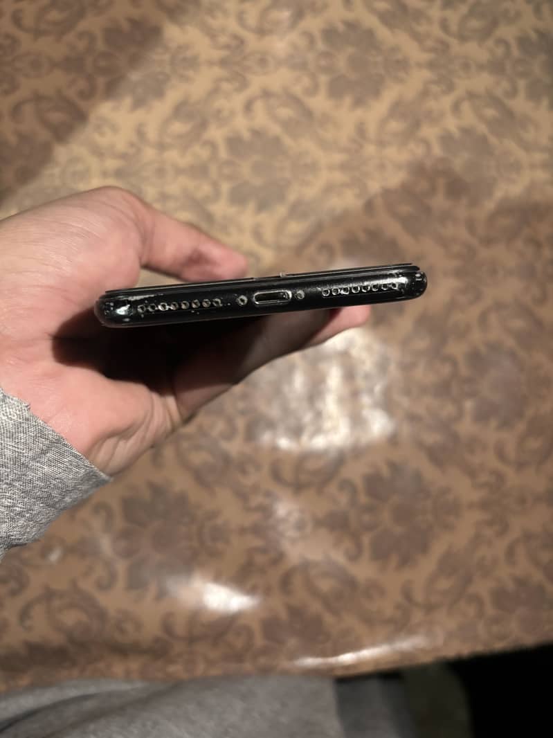 Apple iPhone 7 Plus 3