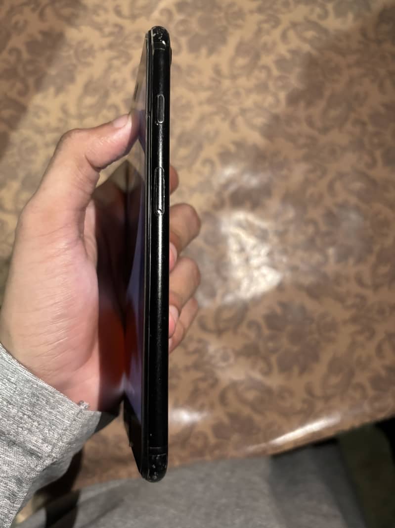 Apple iPhone 7 Plus 4