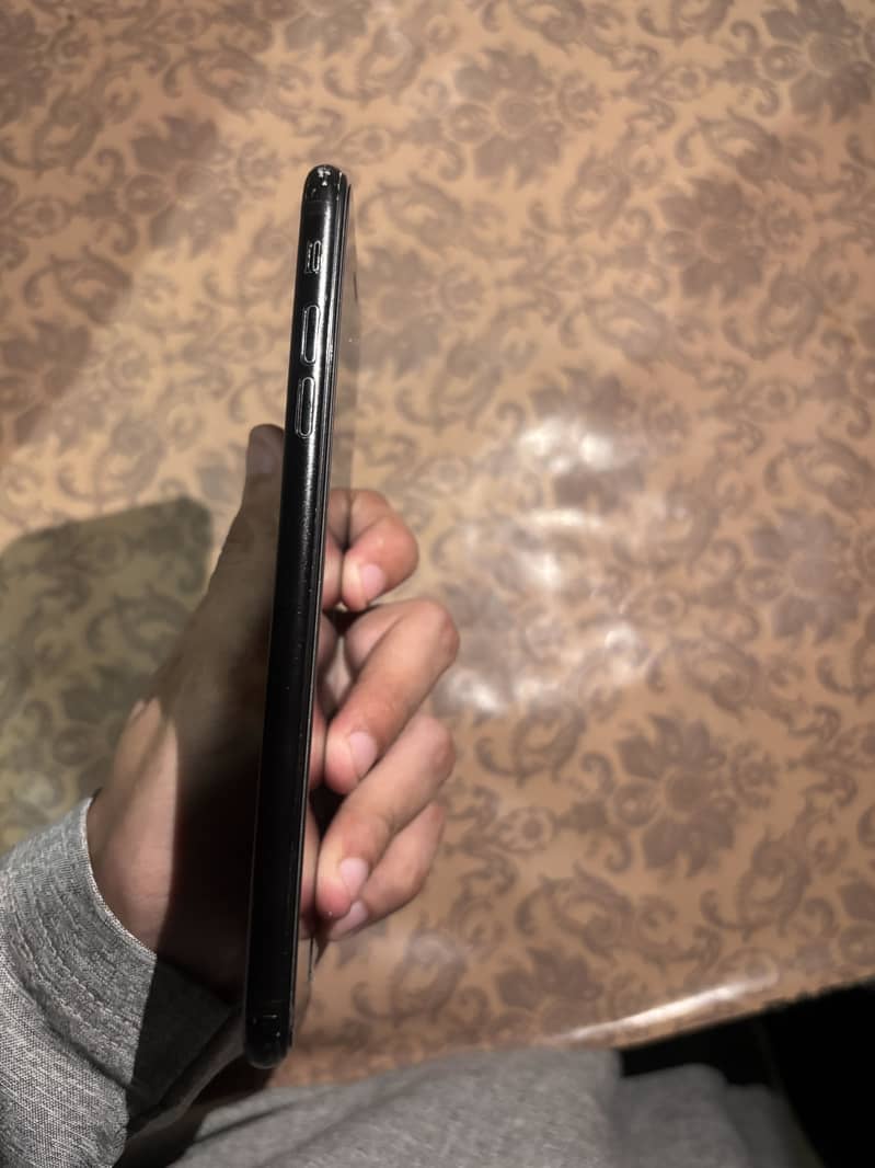 Apple iPhone 7 Plus 5