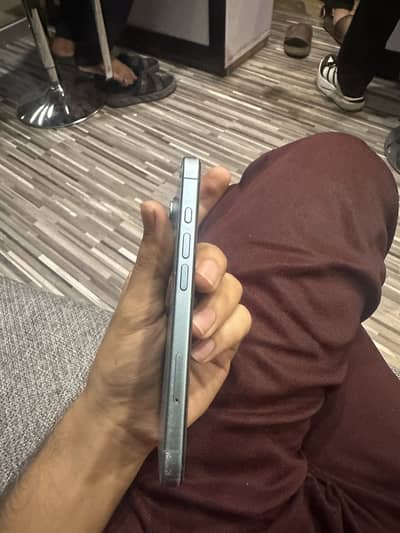 Apple iPhone 16 factory unlock only glass change