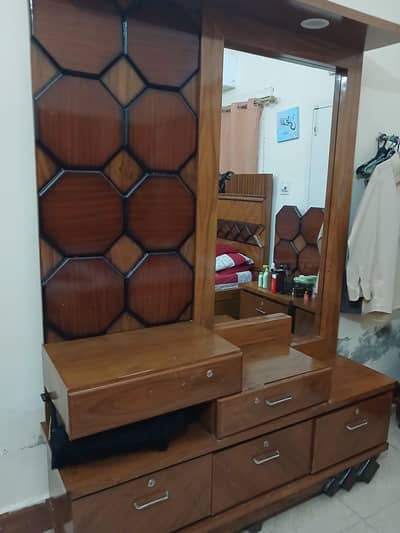 Dressing table set