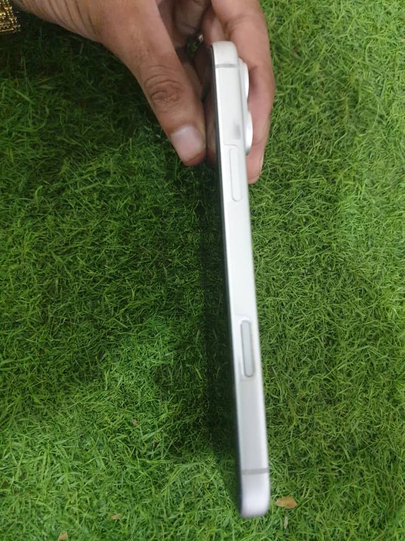 Apple iPhone 17 Pro Max 2