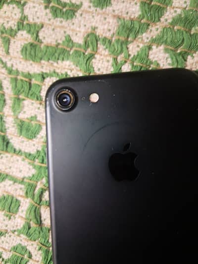 Apple iPhone 7 whatpp 0/3/1/0/5/3/5/0/5/0/6