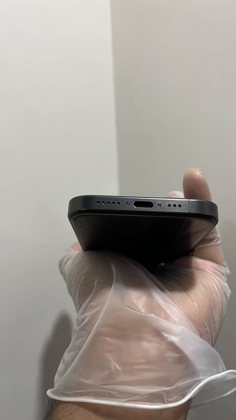 Apple iPhone 15 Pro 2