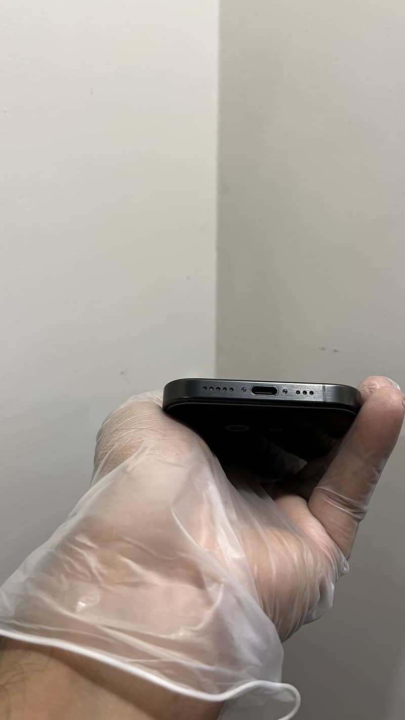 Apple iPhone 15 Pro 3