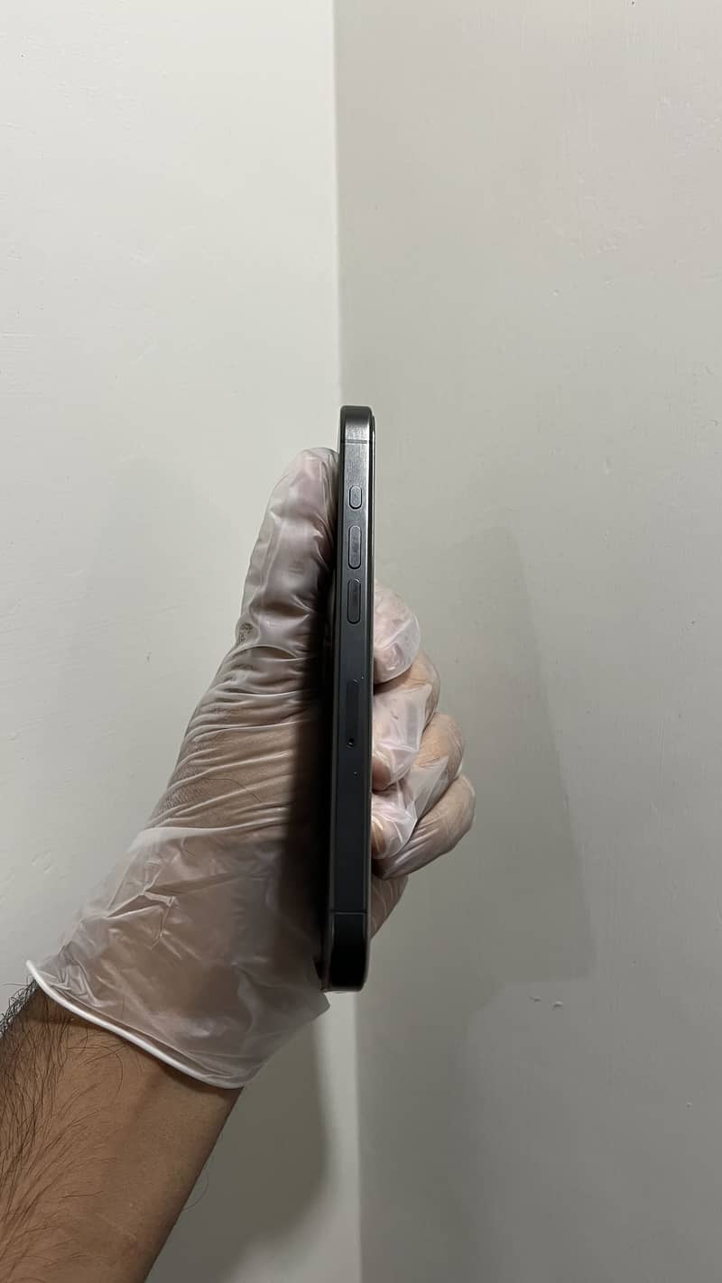 Apple iPhone 15 Pro 11