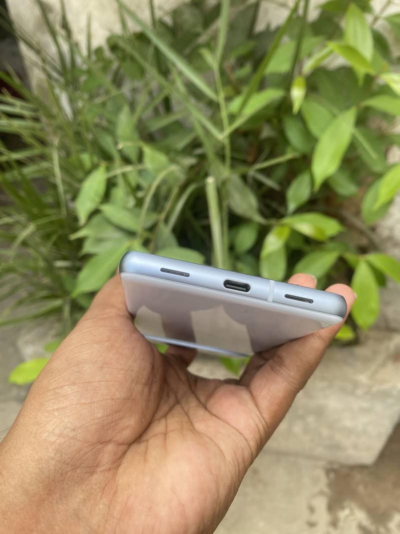 Google Pixel 7a 4