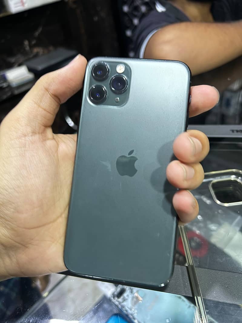 Apple iPhone 11 Pro 3
