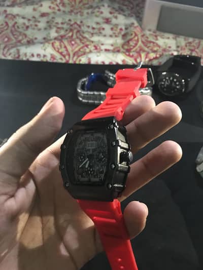 RM  Red color
