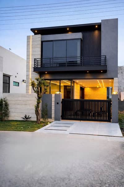 5 MARLA BRAND NEW HOUSE IN DHA 11 RAHBAR