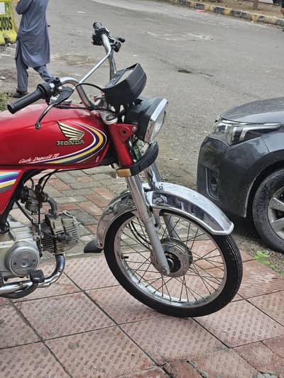 Urgently selling cd70 2015 model