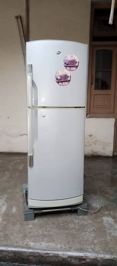 PEL. Refrigerator