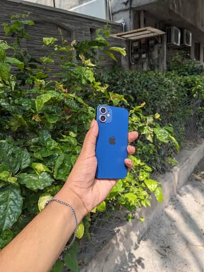 Apple iPhone 12 mini