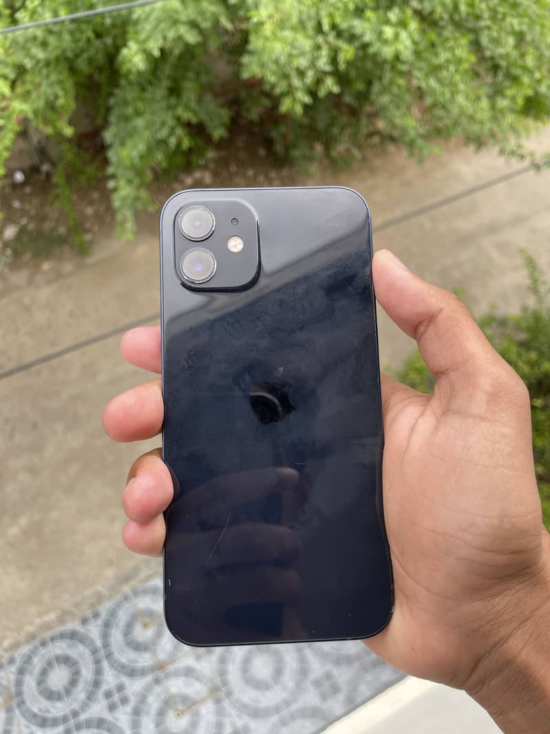 iPhone 12 6