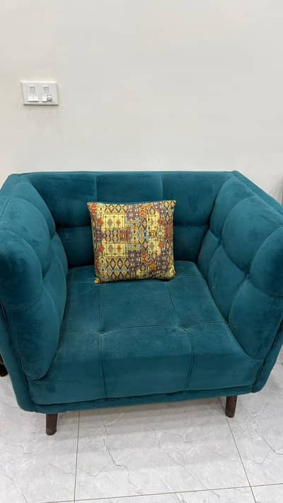 5 seater sofa and table with cushions